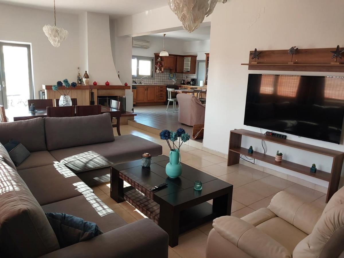 Passatempo Casa - 3 Bedroom Apartment Close To The Swimming Pool Gerani  エクステリア 写真
