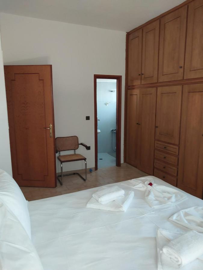 Passatempo Casa - 3 Bedroom Apartment Close To The Swimming Pool Gerani  エクステリア 写真