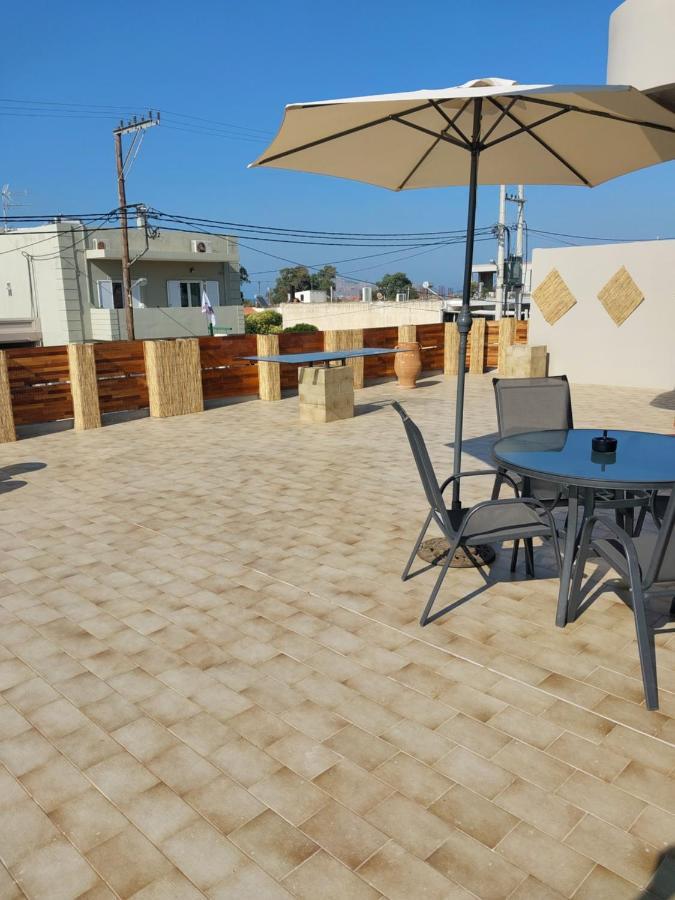 Passatempo Casa - 3 Bedroom Apartment Close To The Swimming Pool Gerani  エクステリア 写真