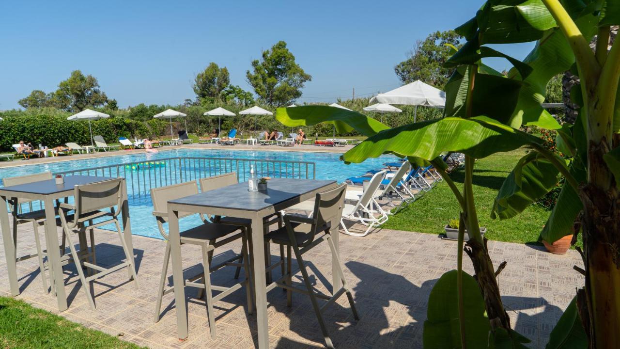 Passatempo Casa - 3 Bedroom Apartment Close To The Swimming Pool Gerani  エクステリア 写真